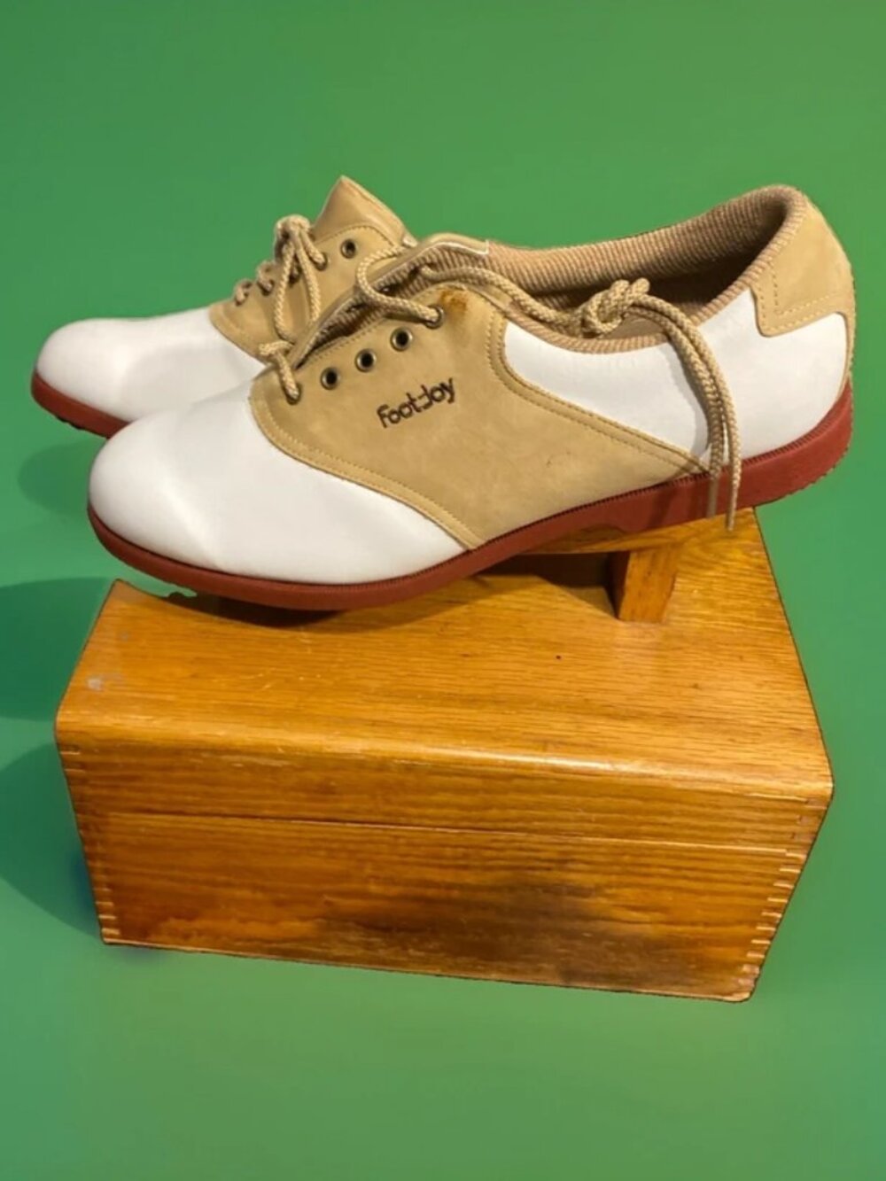 Footjoy womens size 10 M white soft joy golf shoes Pealing On Tongue